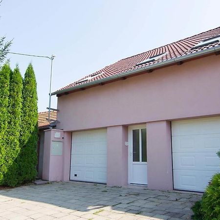Apartman Cabernet Velké Pavlovice 外观 照片